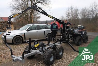 Doručení vyvážecího vleku Vahva Jussi 1500_320 a pracovní čtyřkolky zákazníkovi