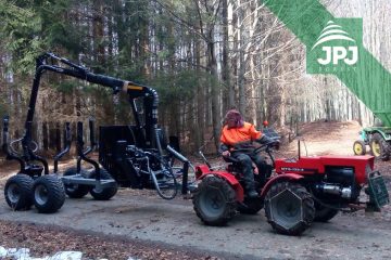 Středně-velká-vyvážečka-Vahva-Jussi-3000_420-a-malotraktor-MT8