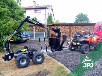 Pracovní čtyřkolka a vyvážecí vlek Vahva Jussi 1500_320